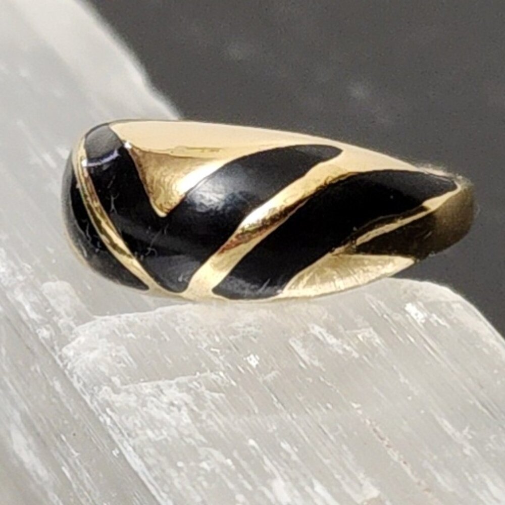 Vintage Black Enameled Gold  Avon Fashion Ring Size 6